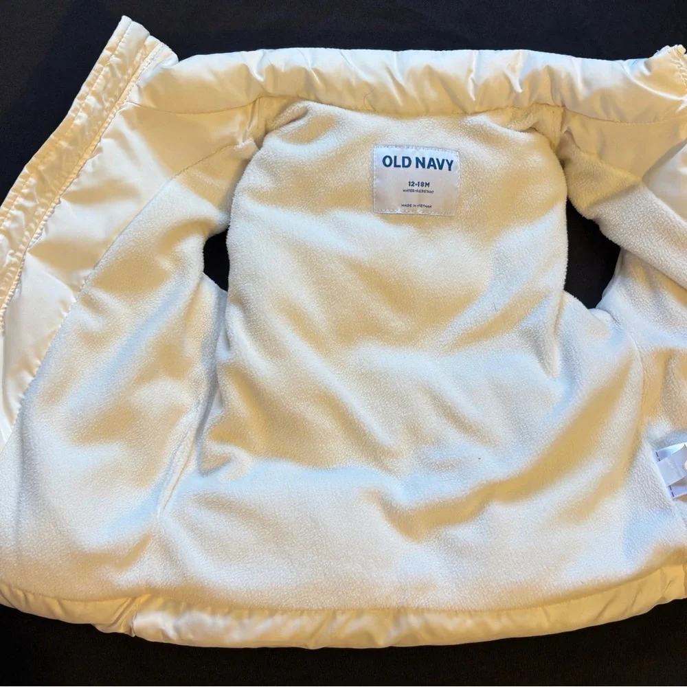 Old Navy stylish white